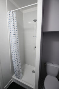 studio meublé 18m² salle de douche